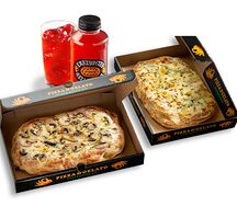 Две пиццы и морс