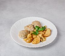 Биточки куриные с мини-картофелем