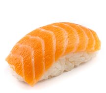 Суши с лососем