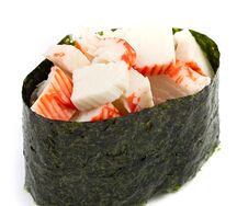 Гункан со снежным крабом