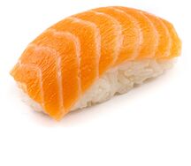 Суши с копчёным лососем