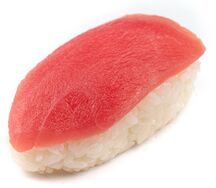 Суши с тунцом