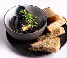 Мидии в сливочном соусе