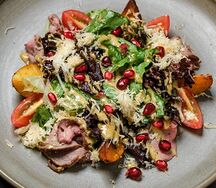 Салат с ростбифом и печеным картофелем