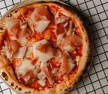 Пицца с дыней