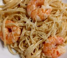 Паста карбонара с креветками