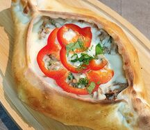 Хачапури с фаршем и сыром