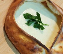 Хачапури с овощами и сыром