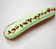 Эклер Фисташка-Малина