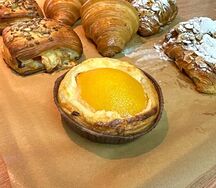 Даниш с персиком