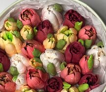 Зефирные тюльпаны в шляпной коробке