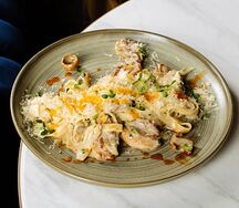 Феттуччине с фермерской уткой и белыми грибами