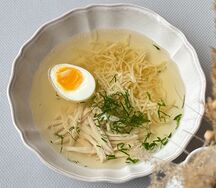 Куриный бульон с домашней пастой