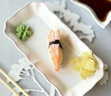 Суши с креветкой