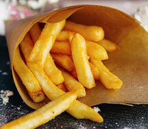 Картофель фри с соусом