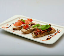 Сет из трех брускетт