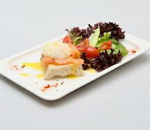 Яйцо Бенедикт со слабосоленым лососем