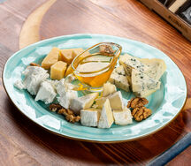 Сырная тарелка