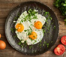 Глазунья из яиц