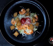 Салат Цезарь с креветкой