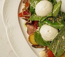 Тёплый салат с ростбифом