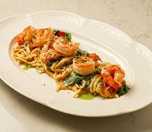 Спагетти с креветками в соусе биск