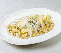 Феттуччине с цыплёнком и трюфельным соусом