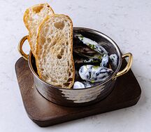 Мидии в соусе блю чиз