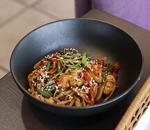 Вок с курицей