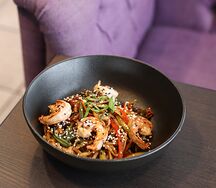 Вок с креветками