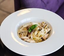 Паста Фетучини с курицей и грибами