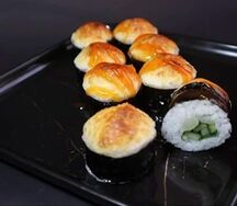 Запеченный ролл с морским гребешком