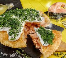 Чебурек-пирог с красной рыбой