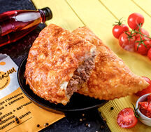 Чебурек с мраморной говядиной