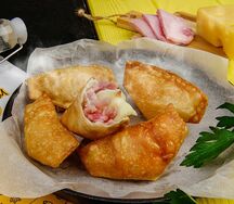 Мини-чебуреки с ветчиной и сыром