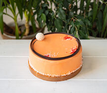 Торт Семифредо манго-клубника