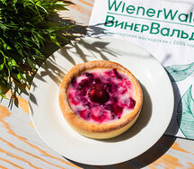 Сметанник с вишней