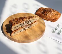 Слойка с курицей и грибами