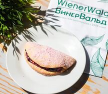 Сочень с ягодой