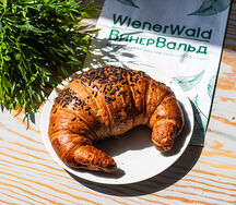 Круассан с шоколадом