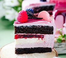 Десерт Шоко берри кейк