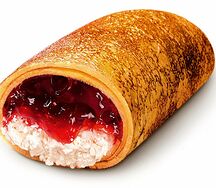 Блин с творогом и клубникой