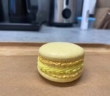 Макарон Дыня-маракуйя