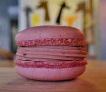 Макарон Клубника-базилик