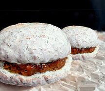 Мокрый бургер сметанный