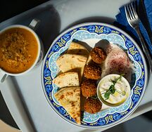 Ланч с супом и фалафелем