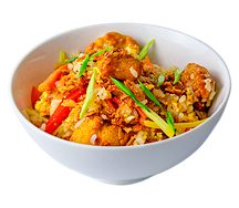 Рис с хрустящим цыпленком и яйцом