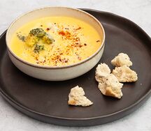 Сырный крем-суп с брокколи и беконом