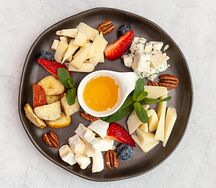 Ассорти ремесленных сыров