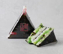 Онигири с чукой и ореховым соусом